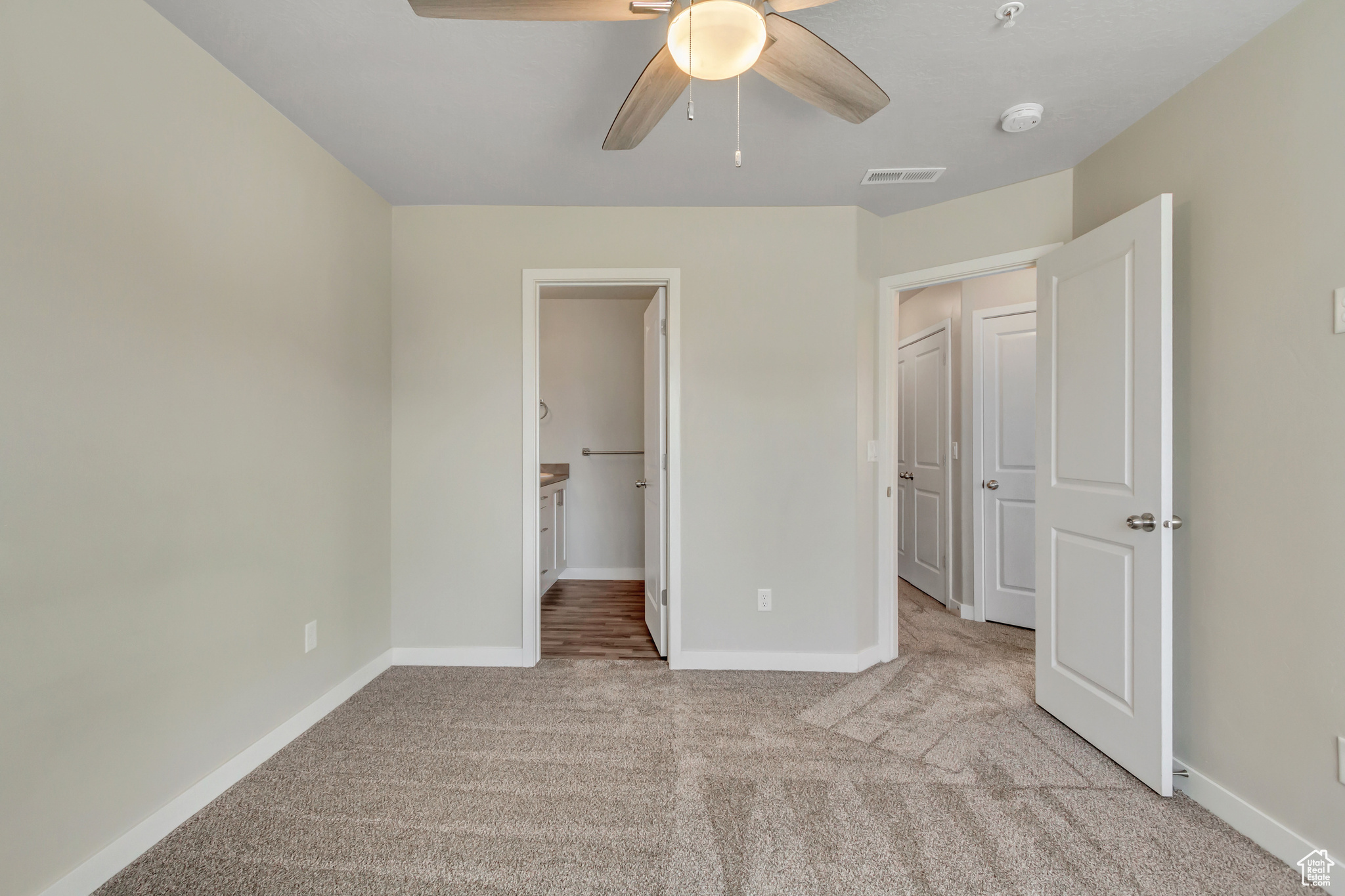 5374 W ROYAL ARCHES PL