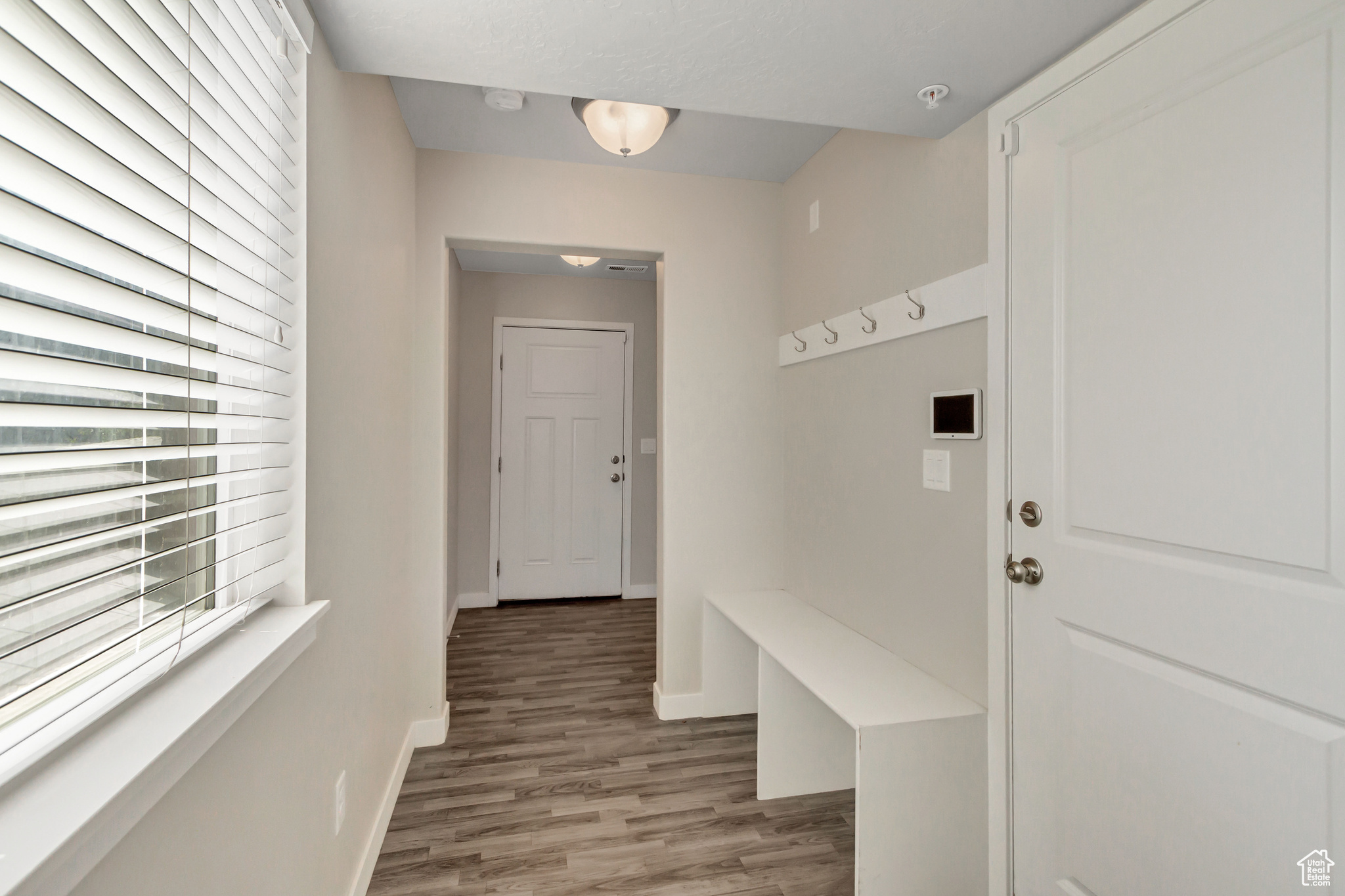 5374 W ROYAL ARCHES PL