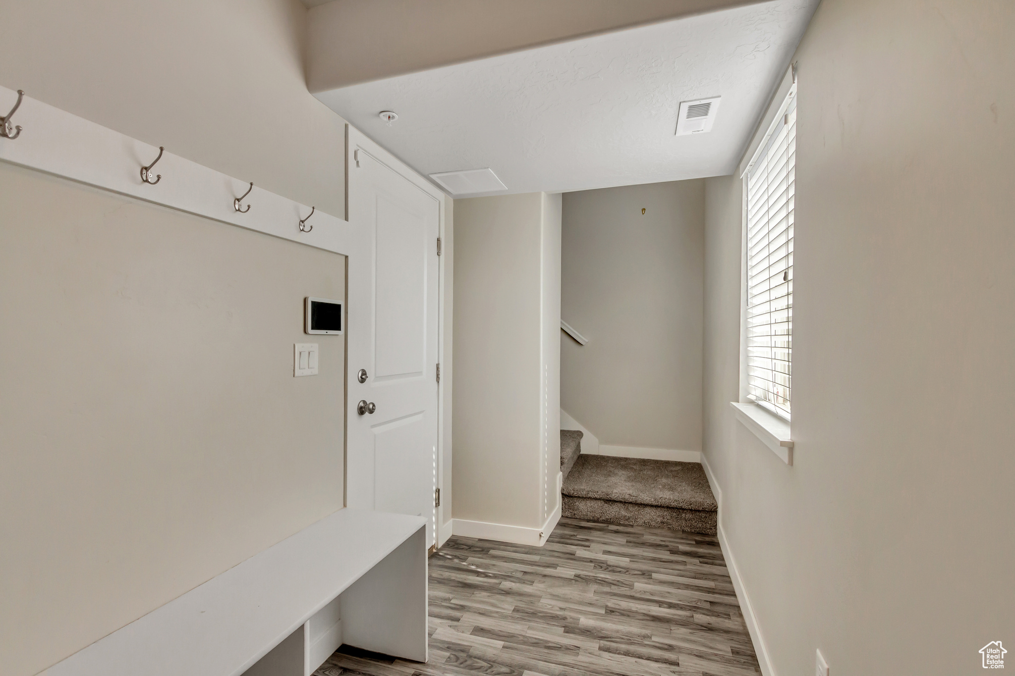 5374 W ROYAL ARCHES PL