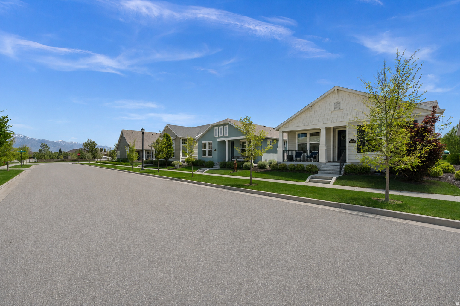 6031 W MOUNT AIRY DR