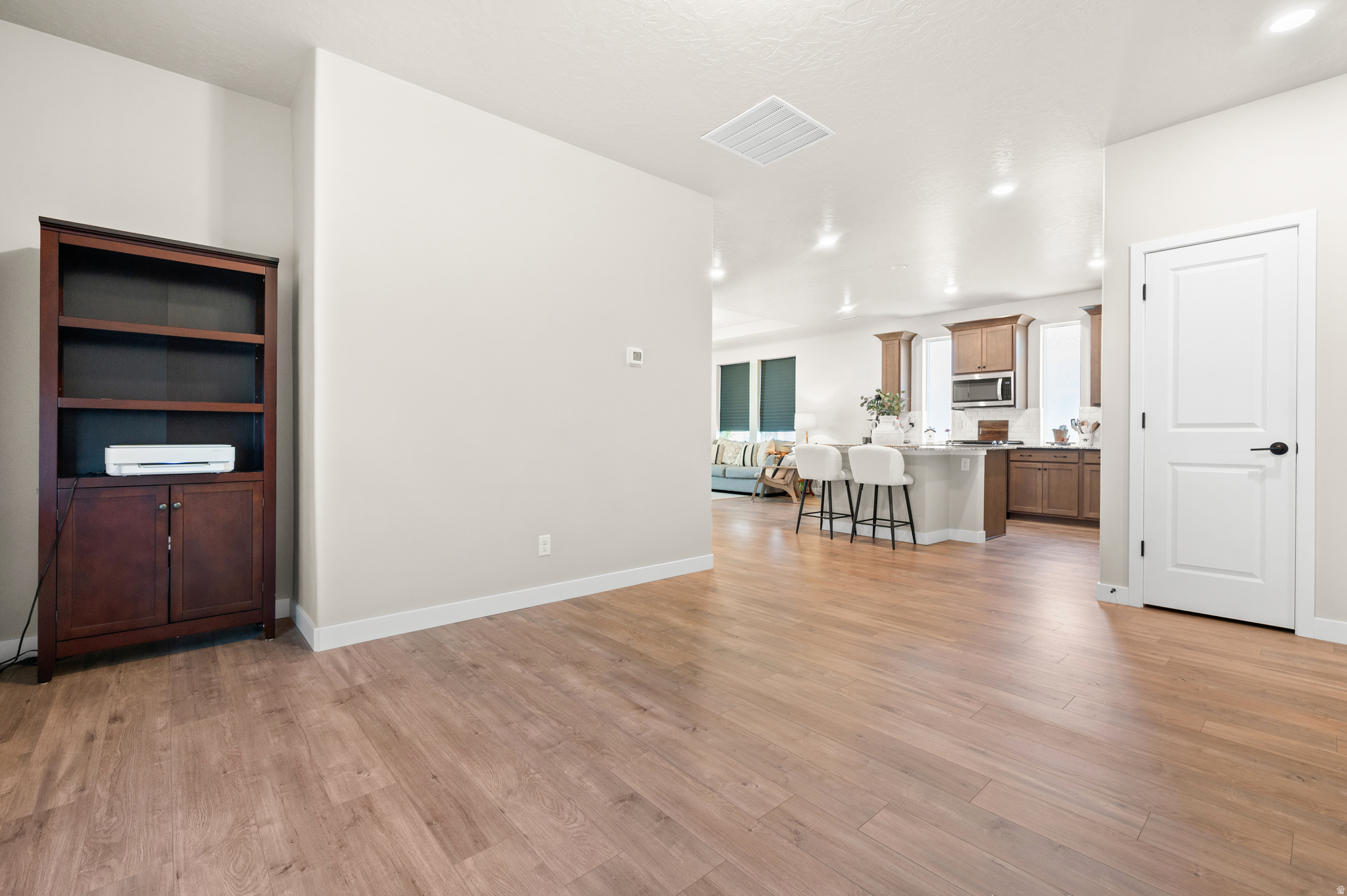 6031 W MOUNT AIRY DR