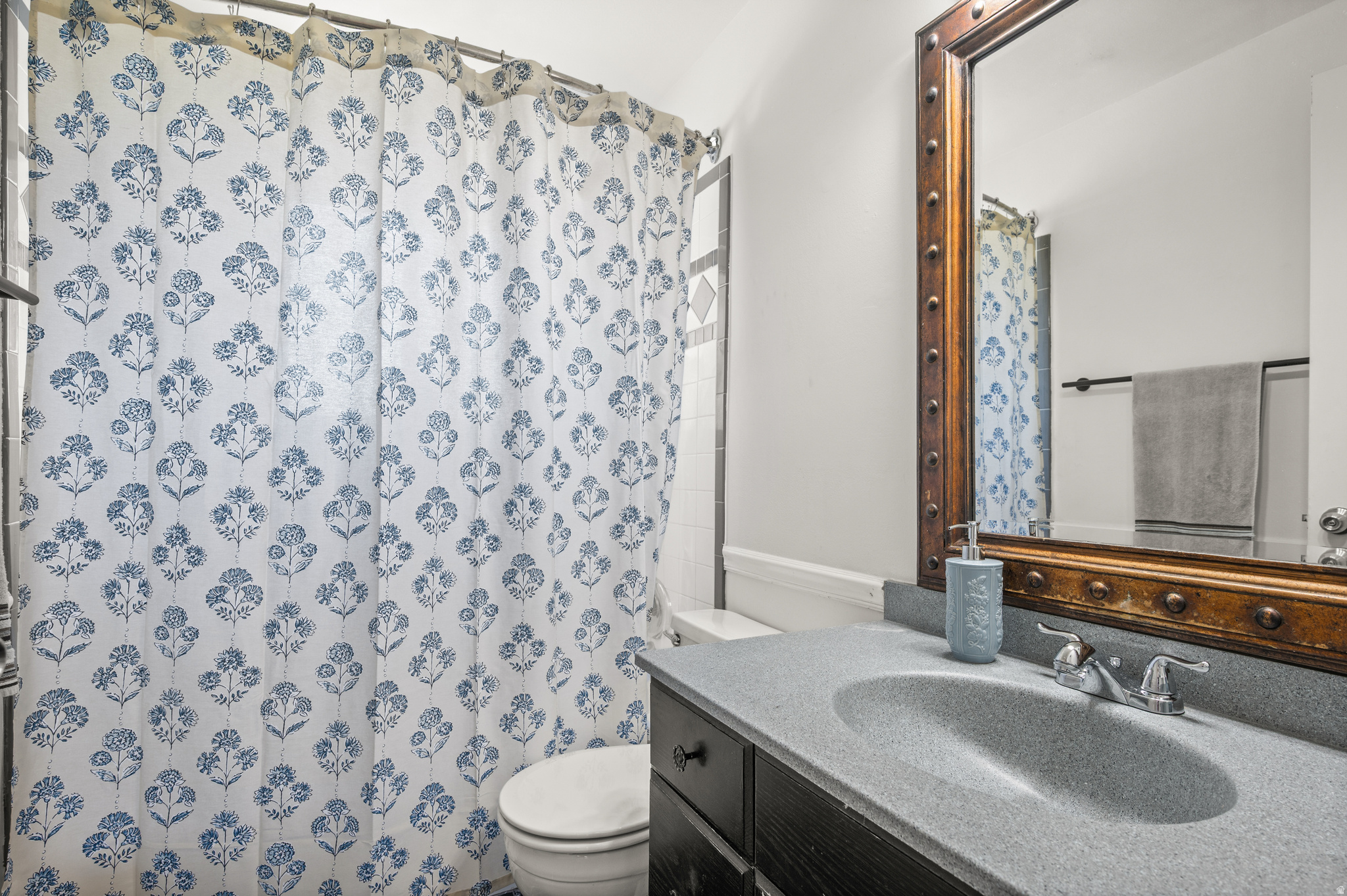 3786 W FAIRMOUNT CIR