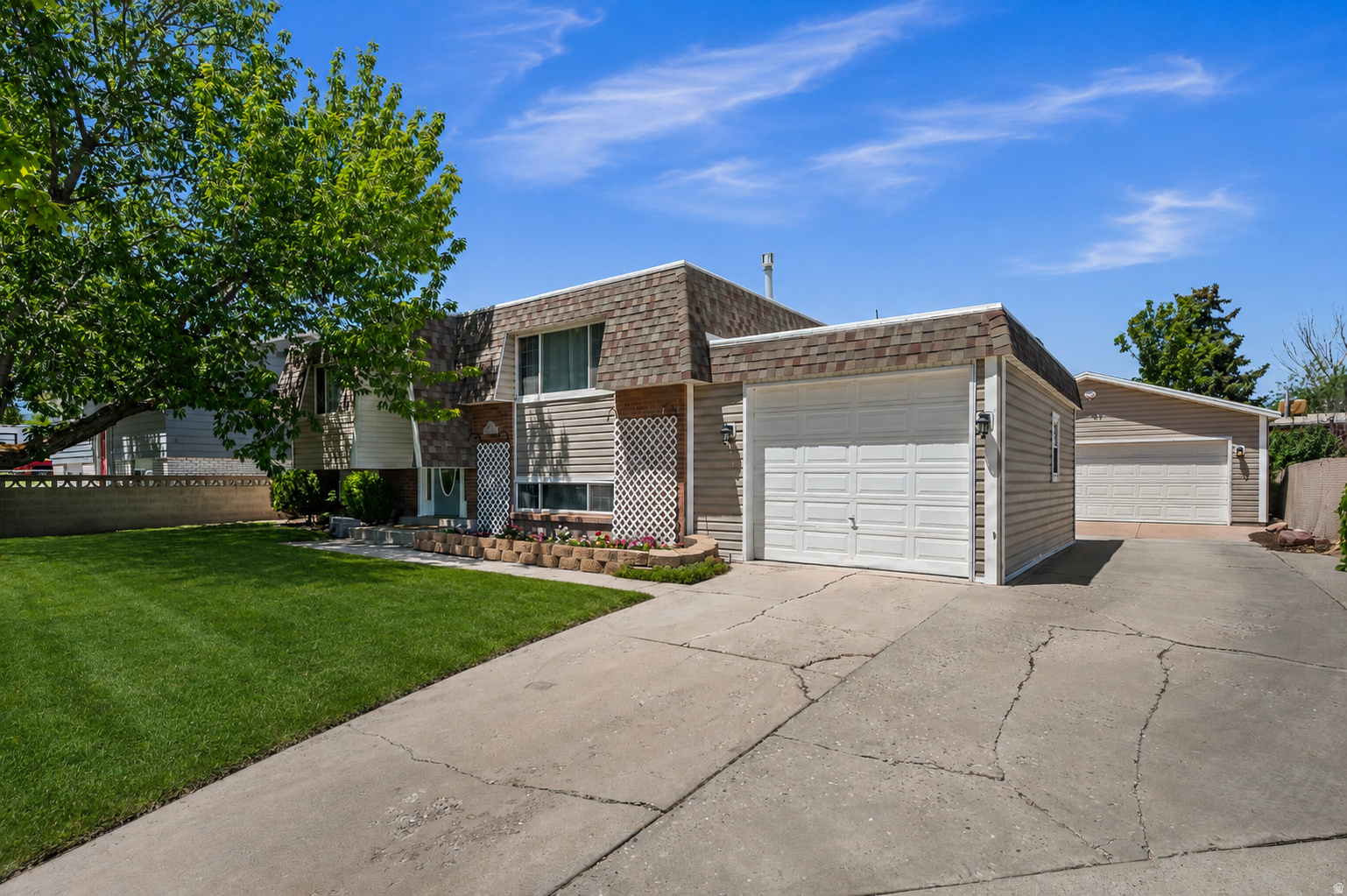 3786 W FAIRMOUNT CIR