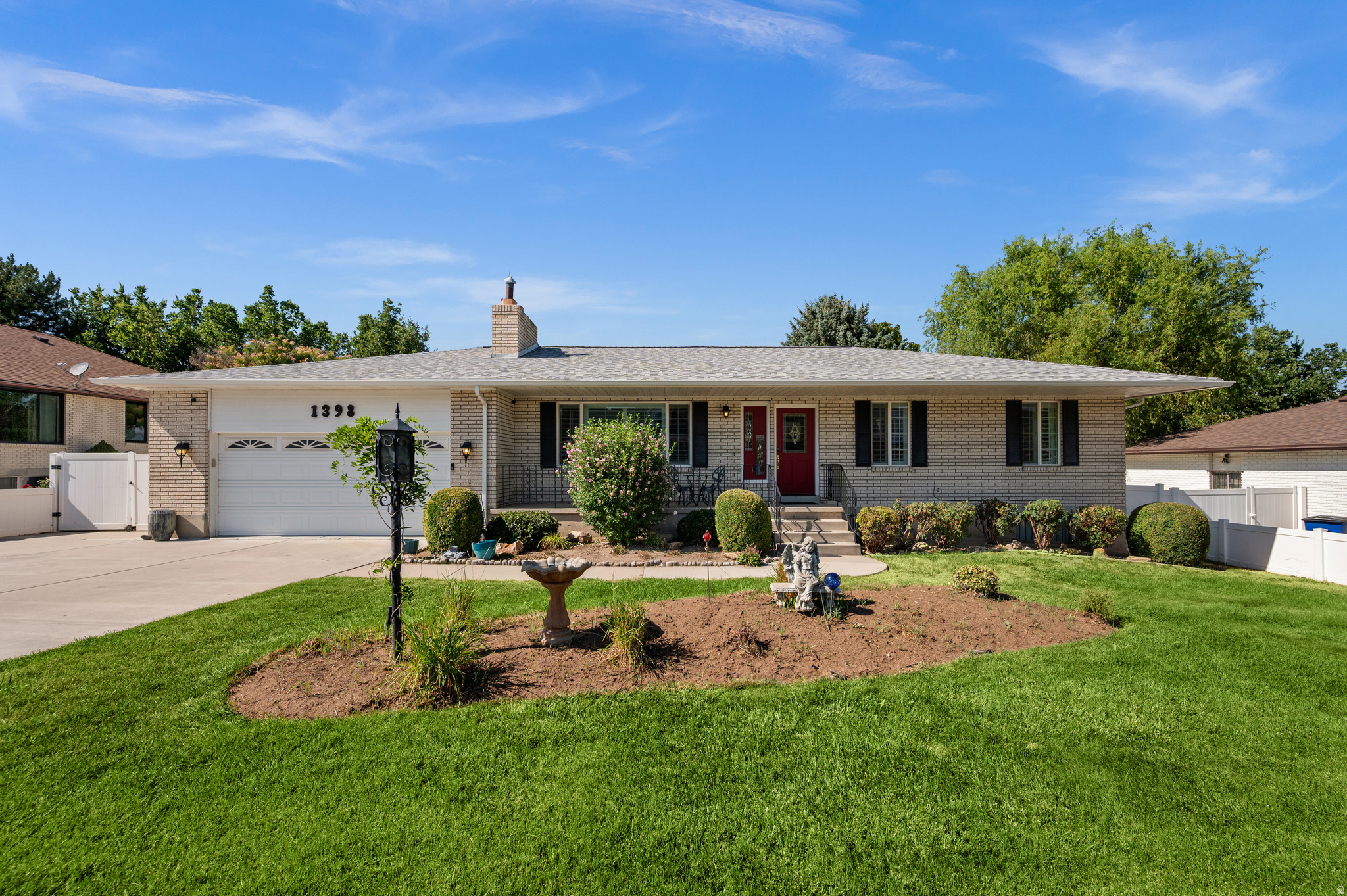 1398 W HAWKSBILL DR