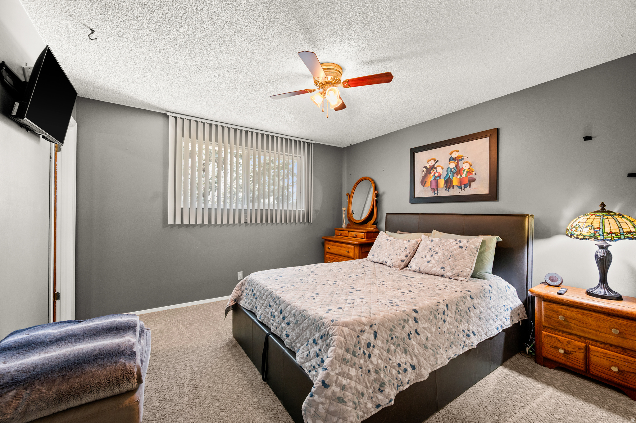 1398 W HAWKSBILL DR