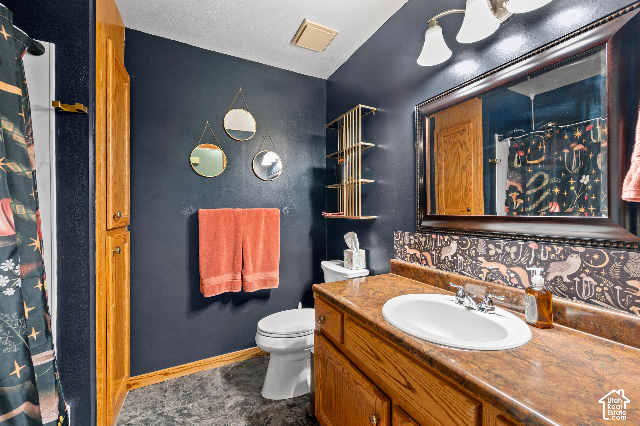 1398 W HAWKSBILL DR