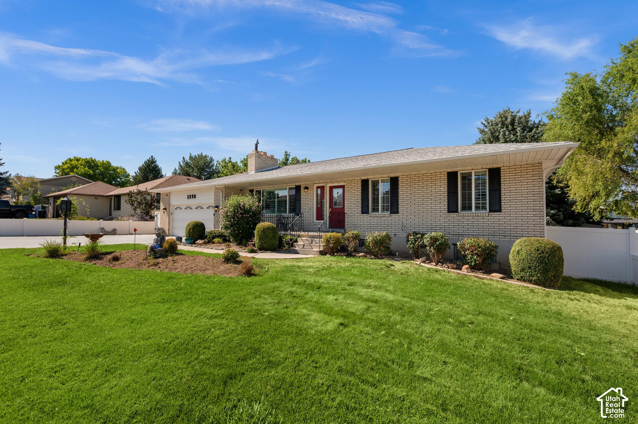 1398 W HAWKSBILL DR