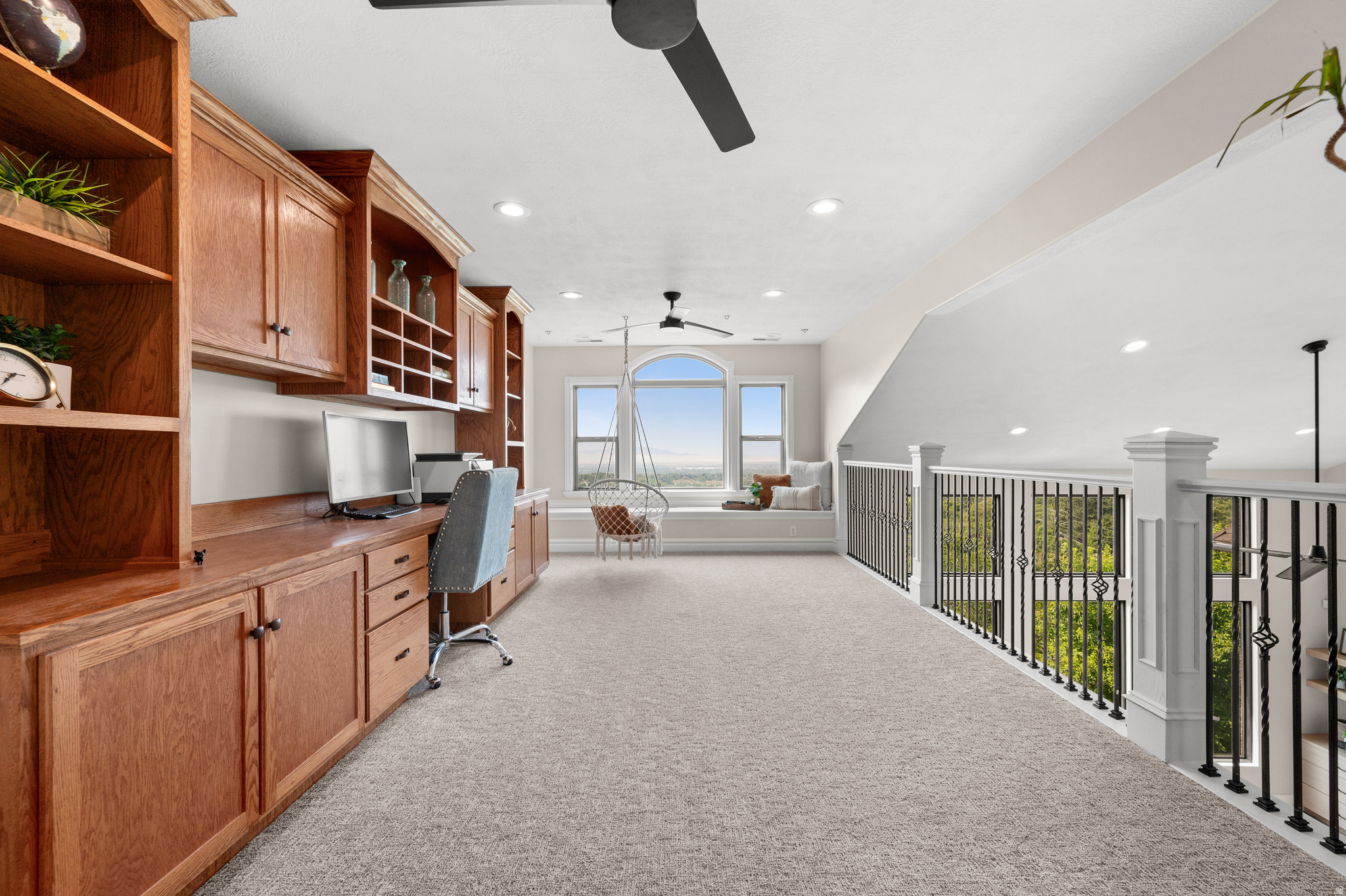 3203 E FERNWOOD DR