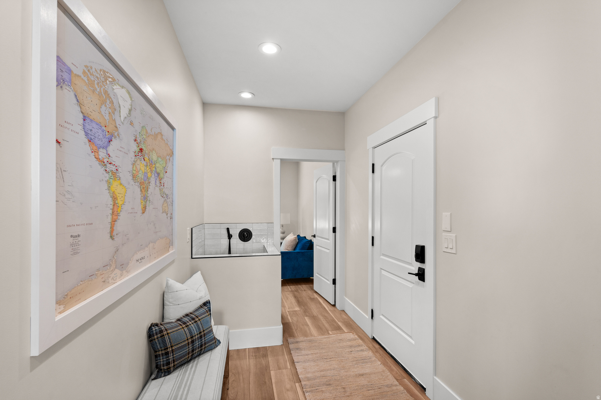 3203 E FERNWOOD DR