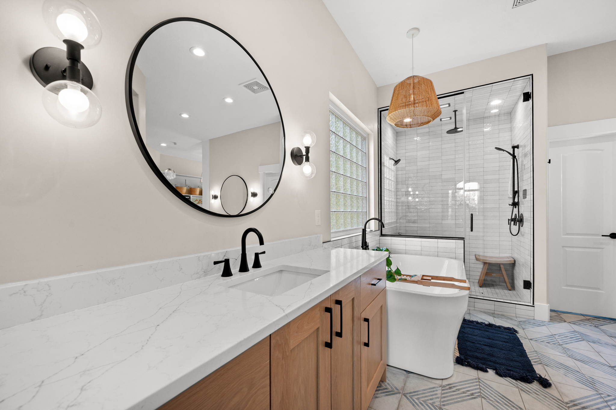 3203 E FERNWOOD DR