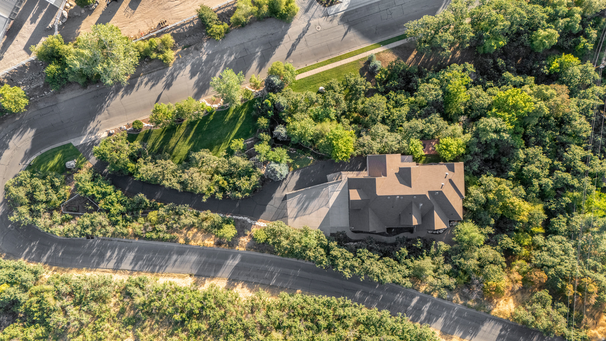 3203 E FERNWOOD DR