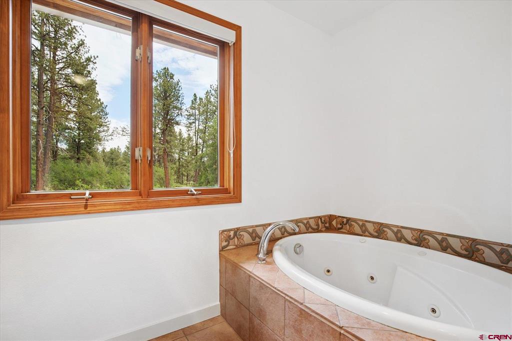 270 N Lakeside Drive