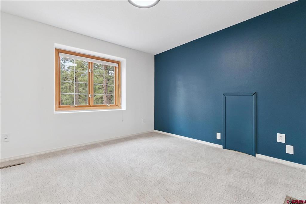 270 N Lakeside Drive