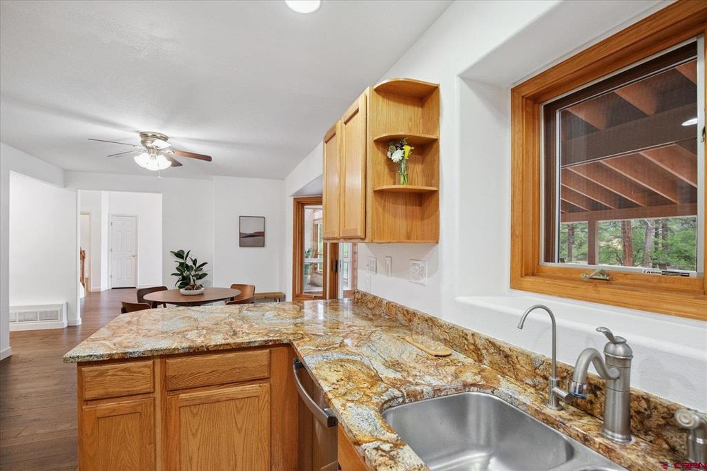 270 N Lakeside Drive