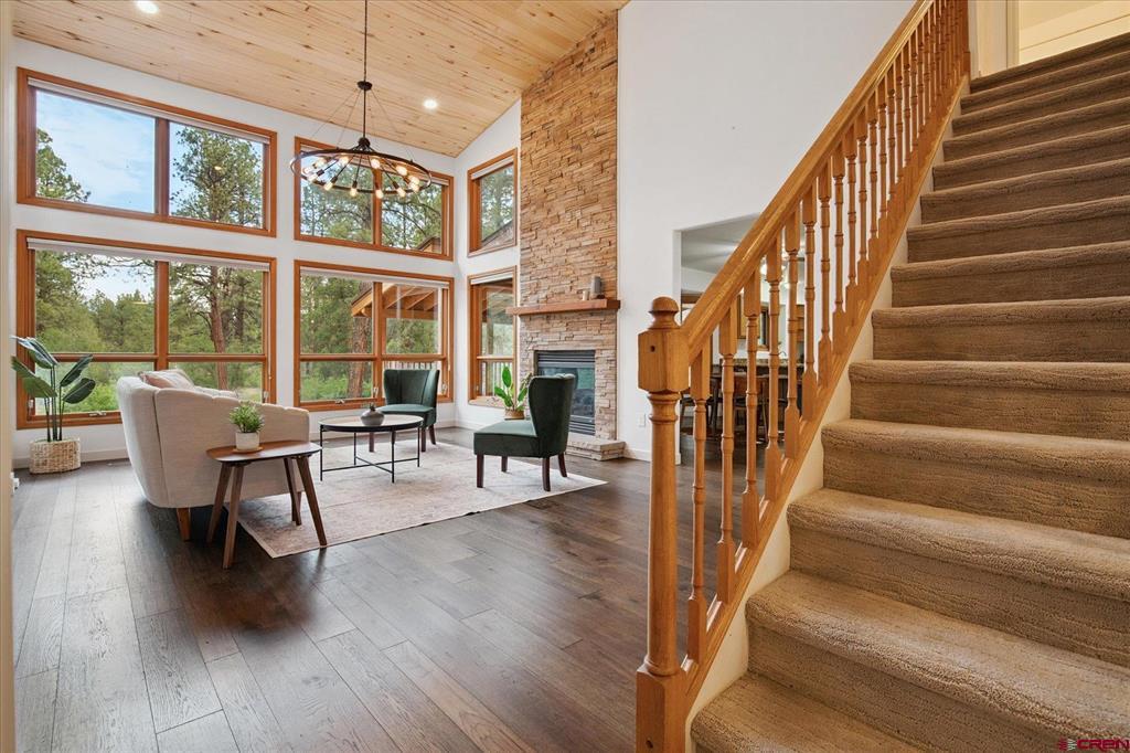 270 N Lakeside Drive
