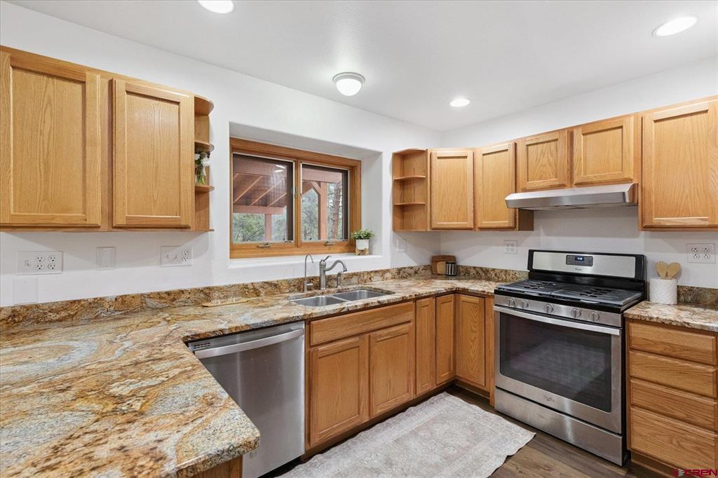 270 N Lakeside Drive