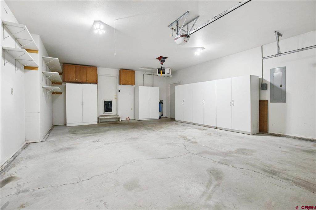 270 N Lakeside Drive
