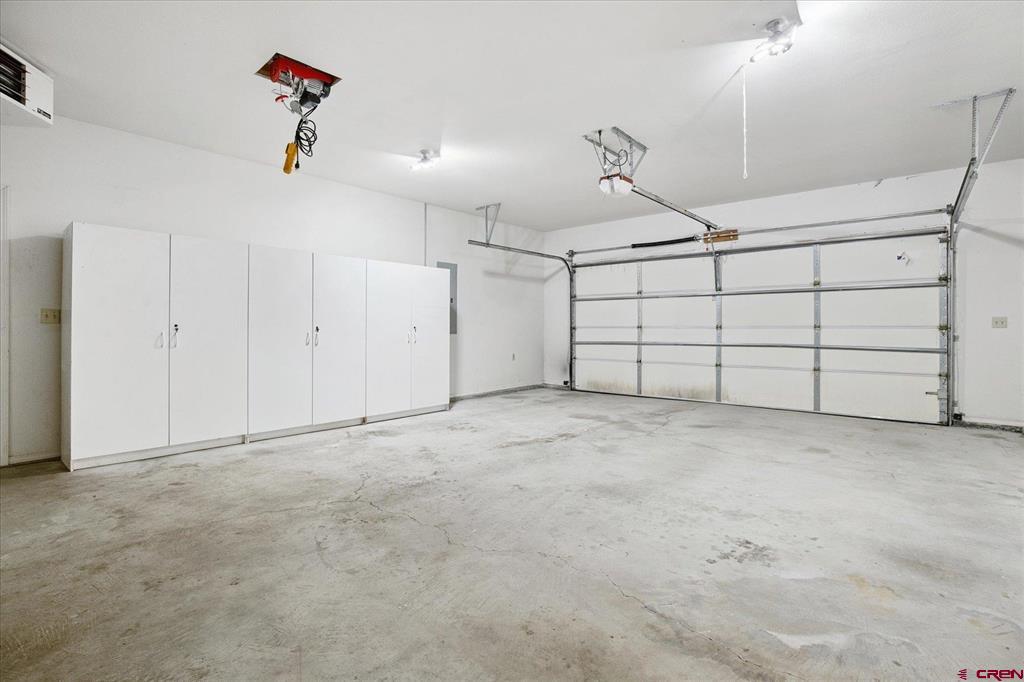 270 N Lakeside Drive