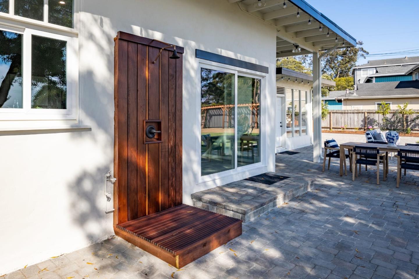 570 Avenue Alhambra