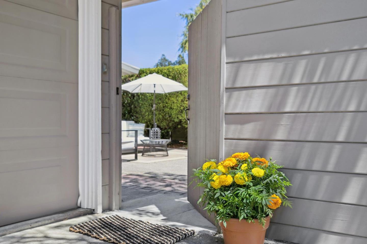 425 East Meadow Drive