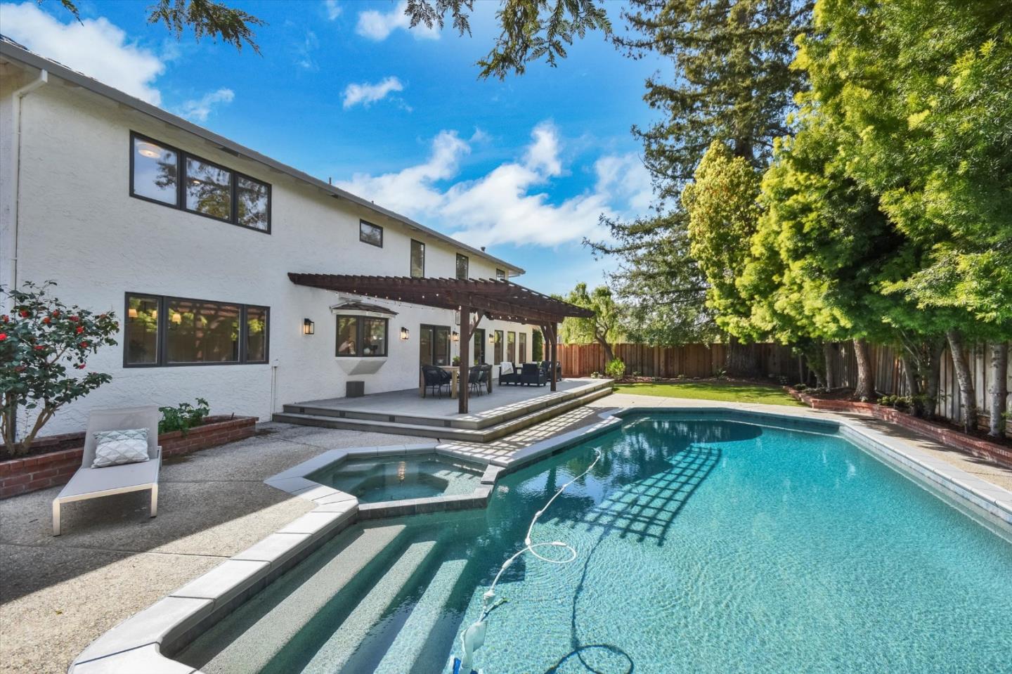 1017 Dartmouth Lane