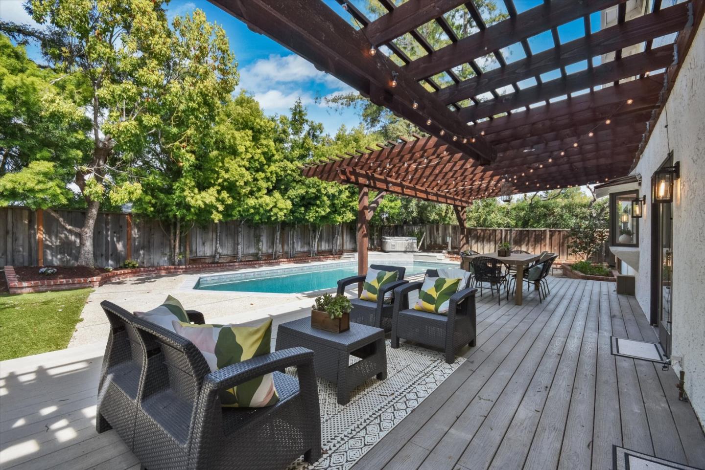 1017 Dartmouth Lane