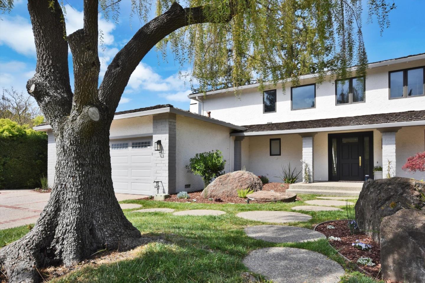 1017 Dartmouth Lane