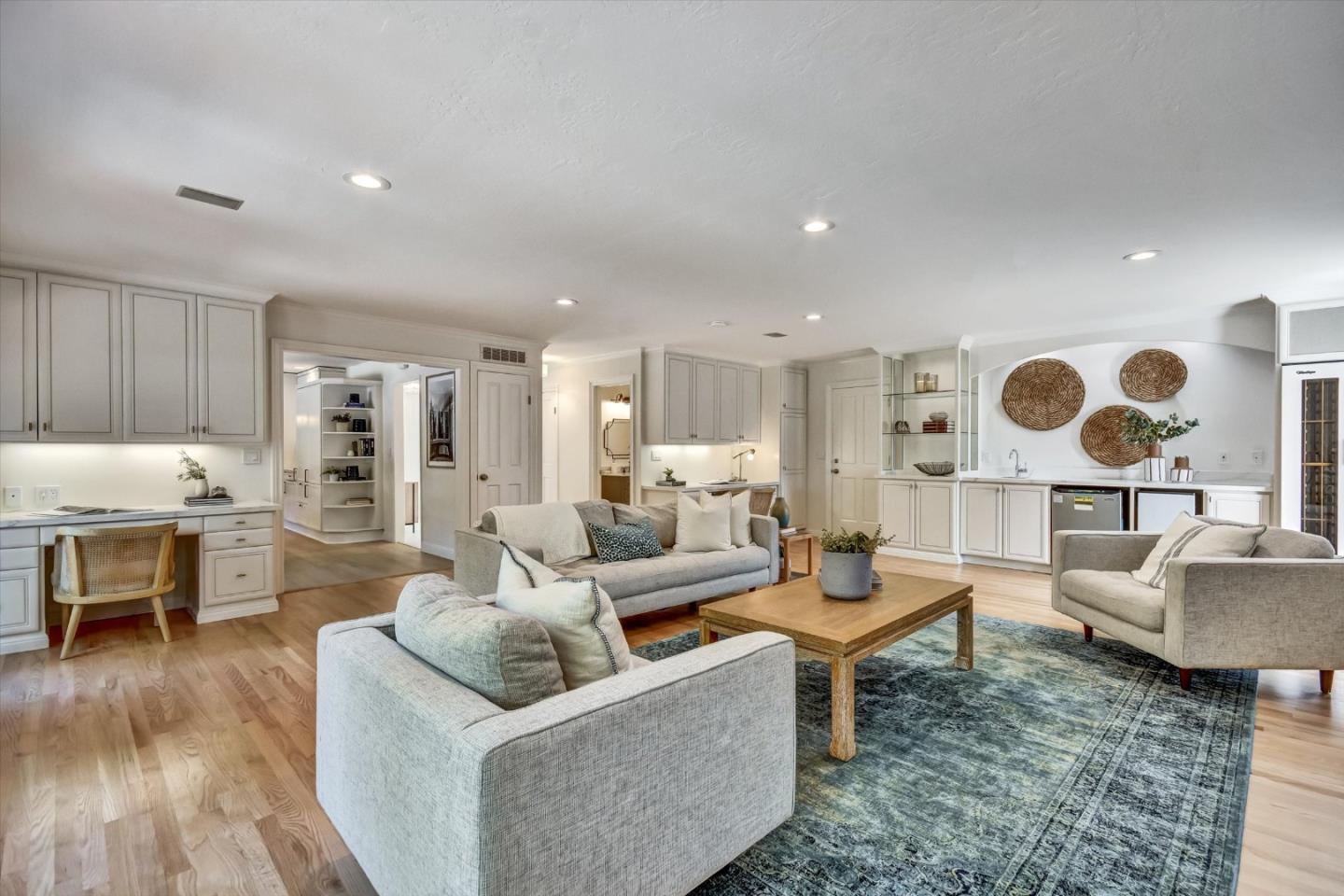 1017 Dartmouth Lane