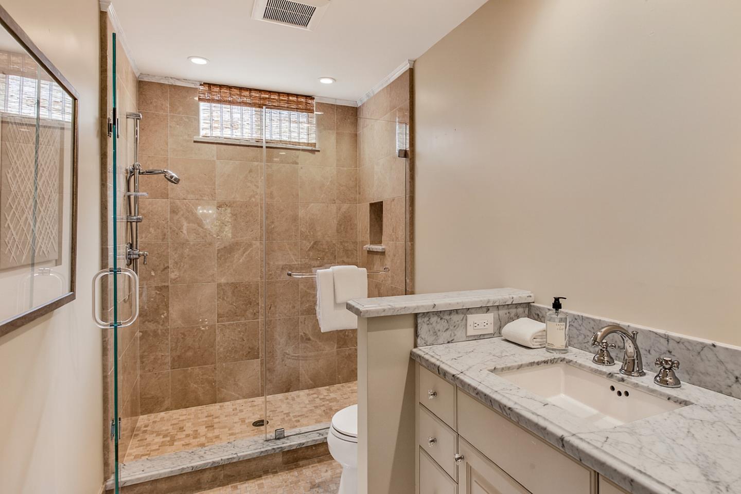 10 Mansion Court 713