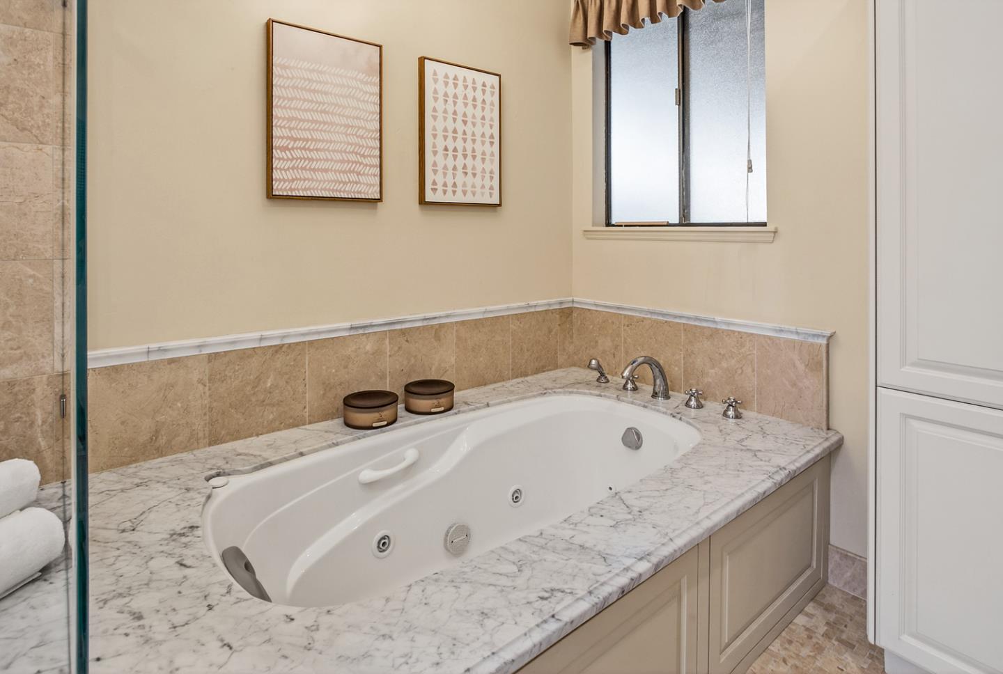 10 Mansion Court 713