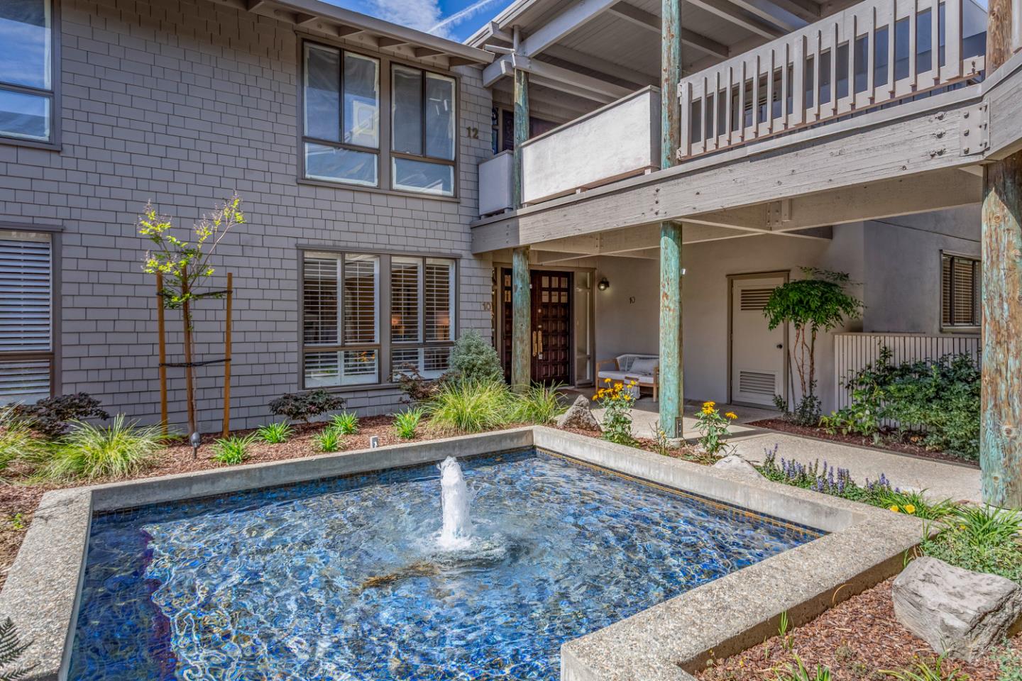 10 Mansion Court 713