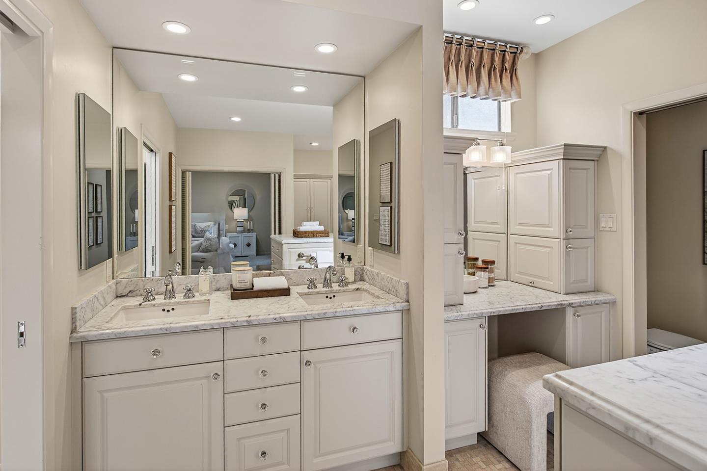10 Mansion Court 713