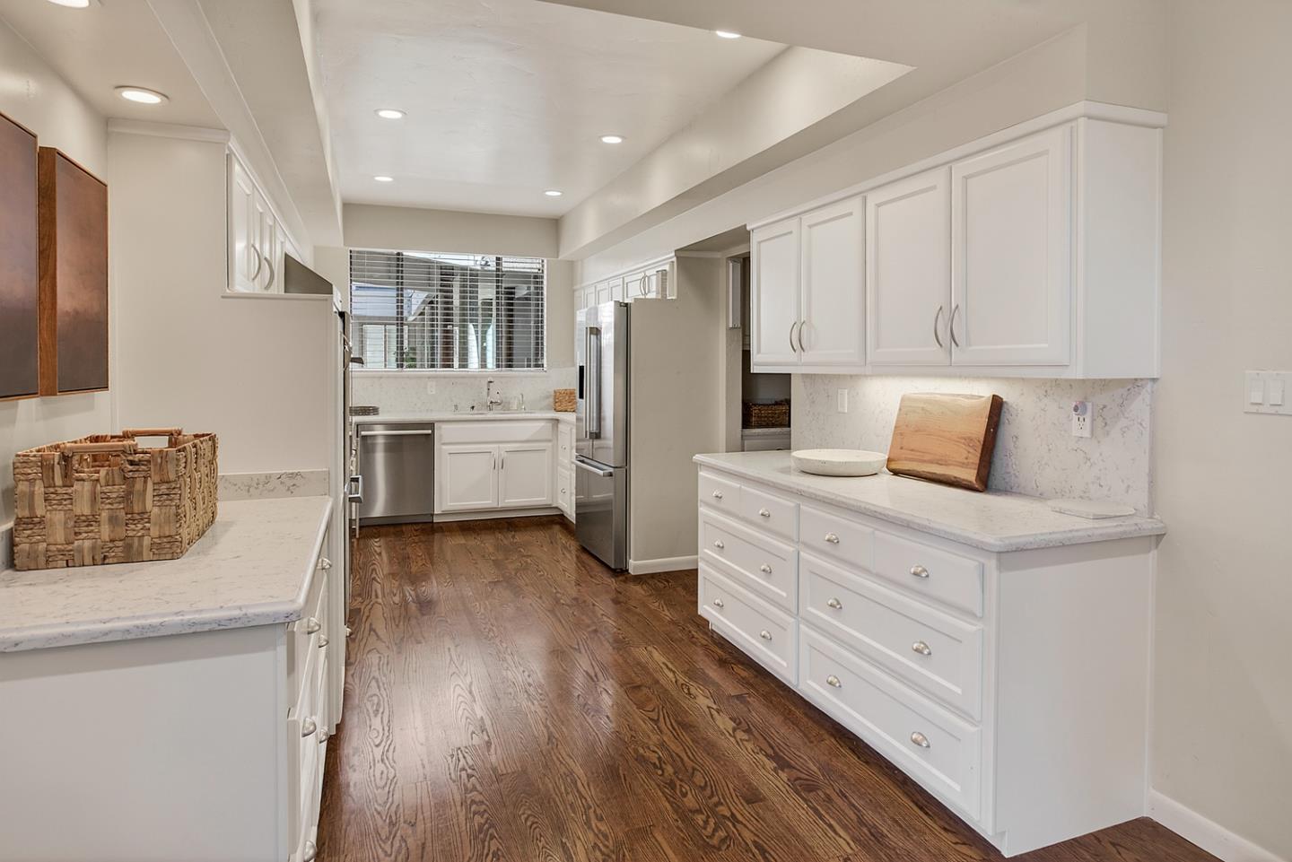 10 Mansion Court 713