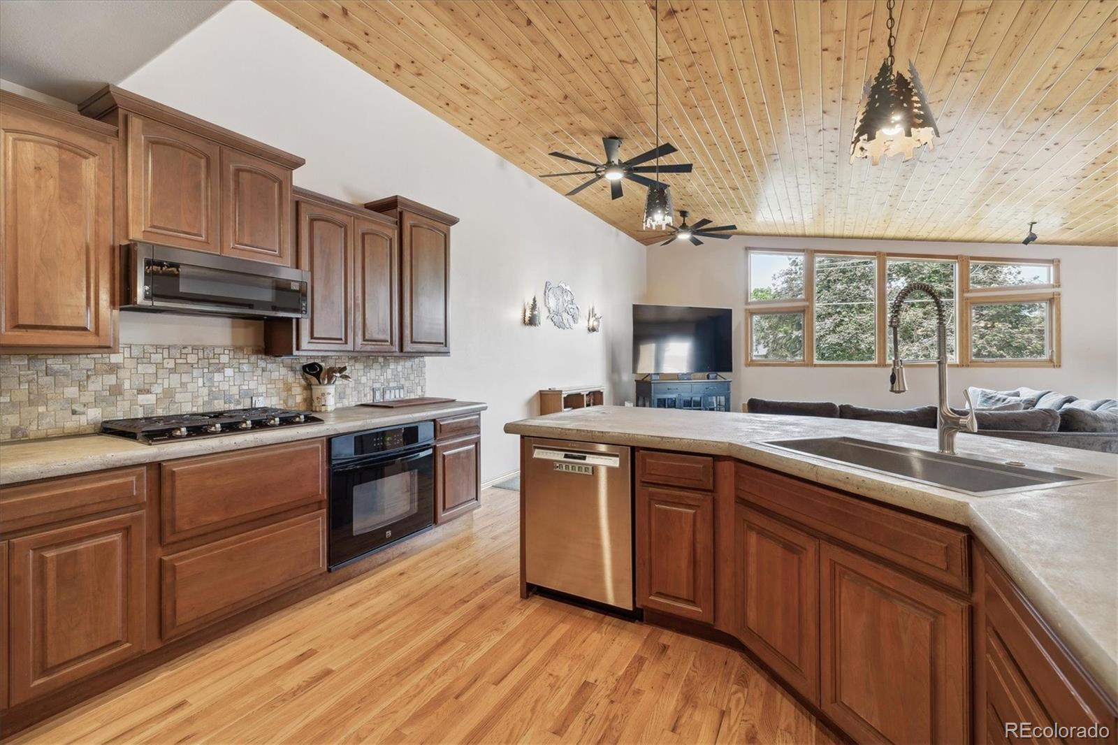 12293 W Tennessee Place