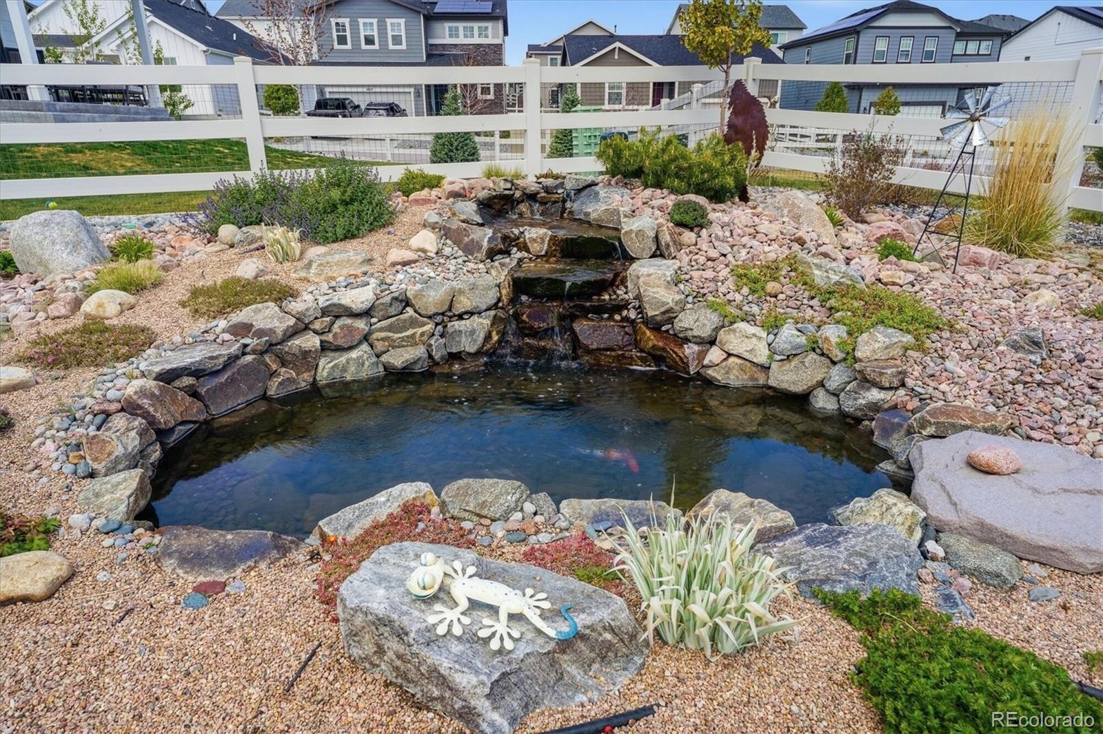 2595 Gray Wolf Place