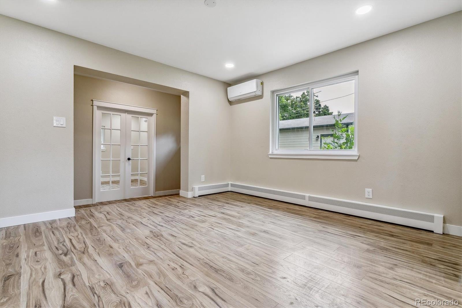 5992 S Pennsylvania Street