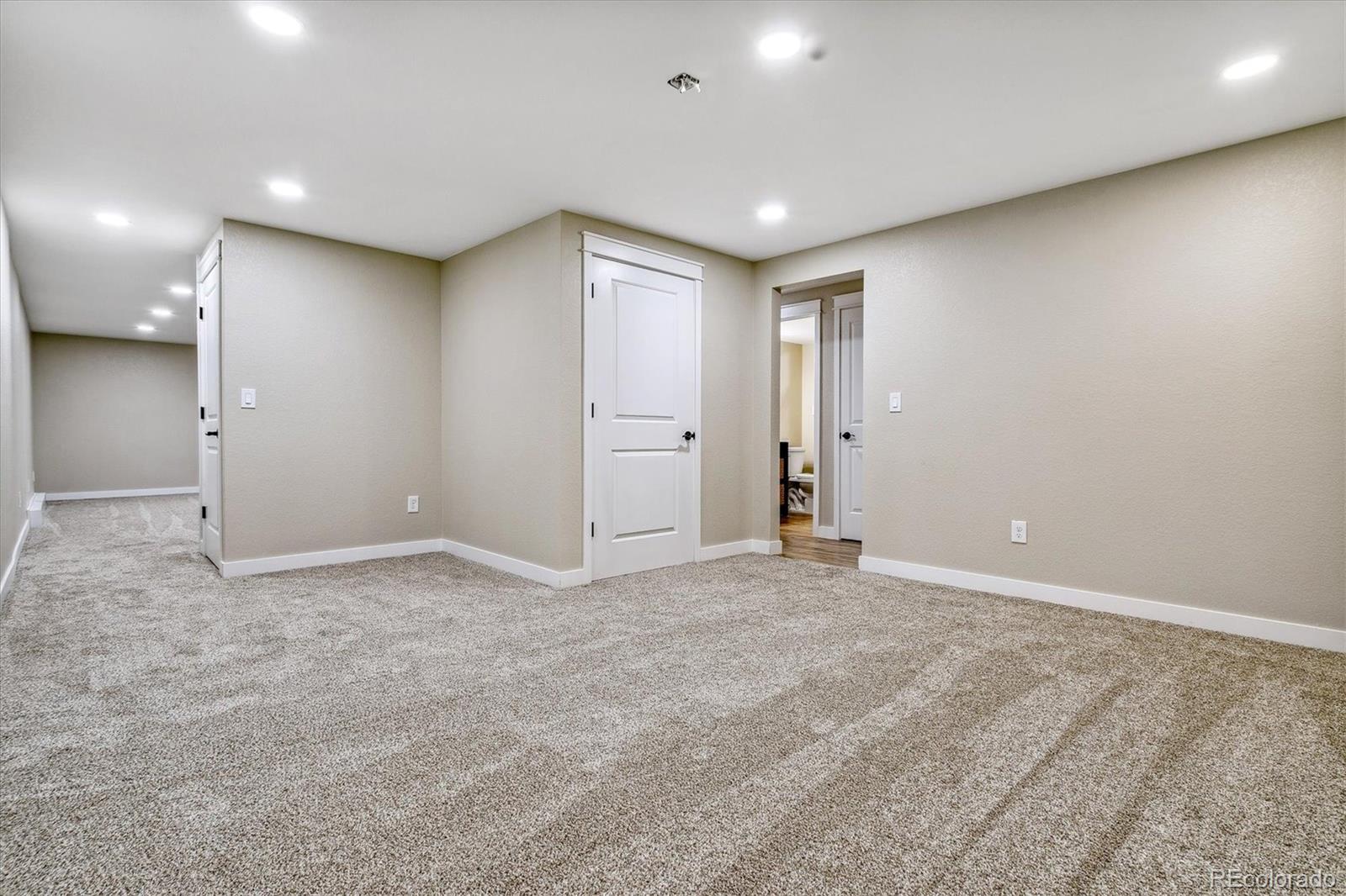 5992 S Pennsylvania Street