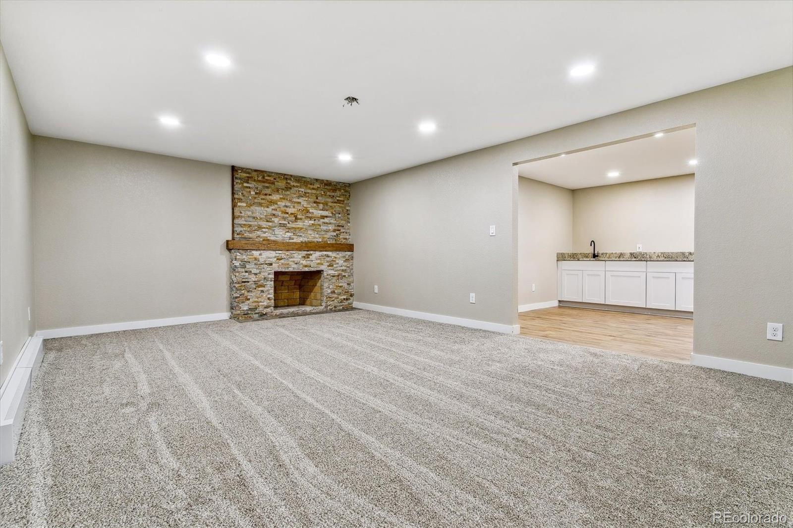 5992 S Pennsylvania Street