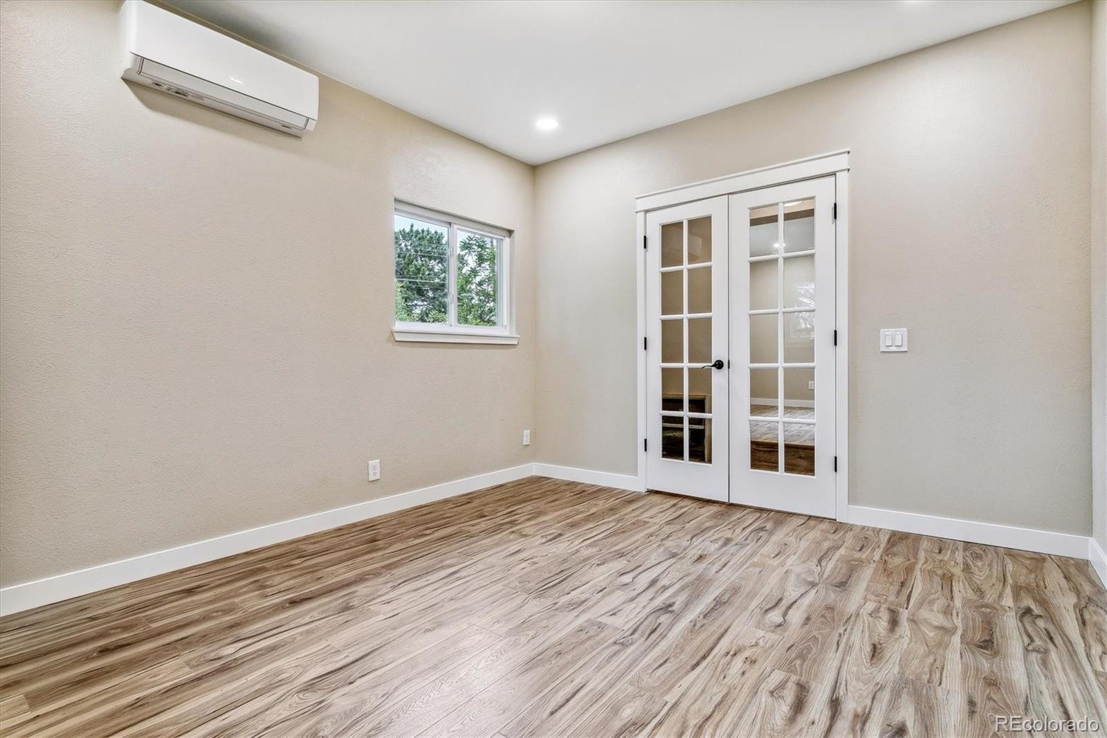 5992 S Pennsylvania Street