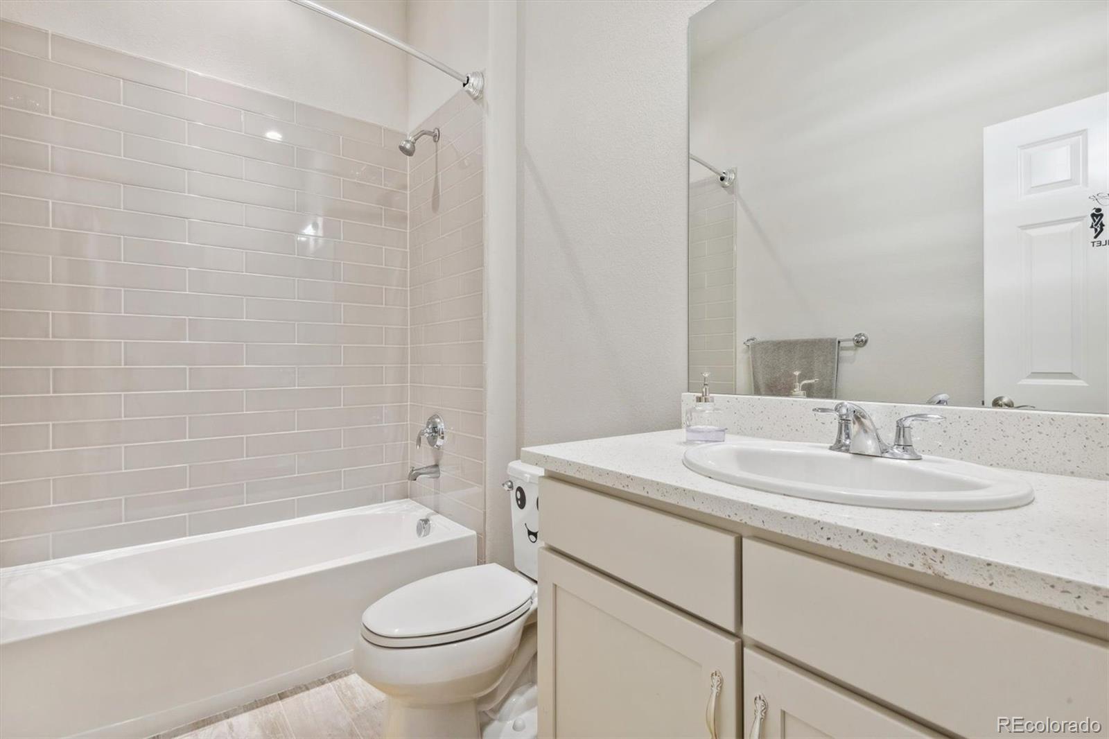 22542 E Del Norte Drive