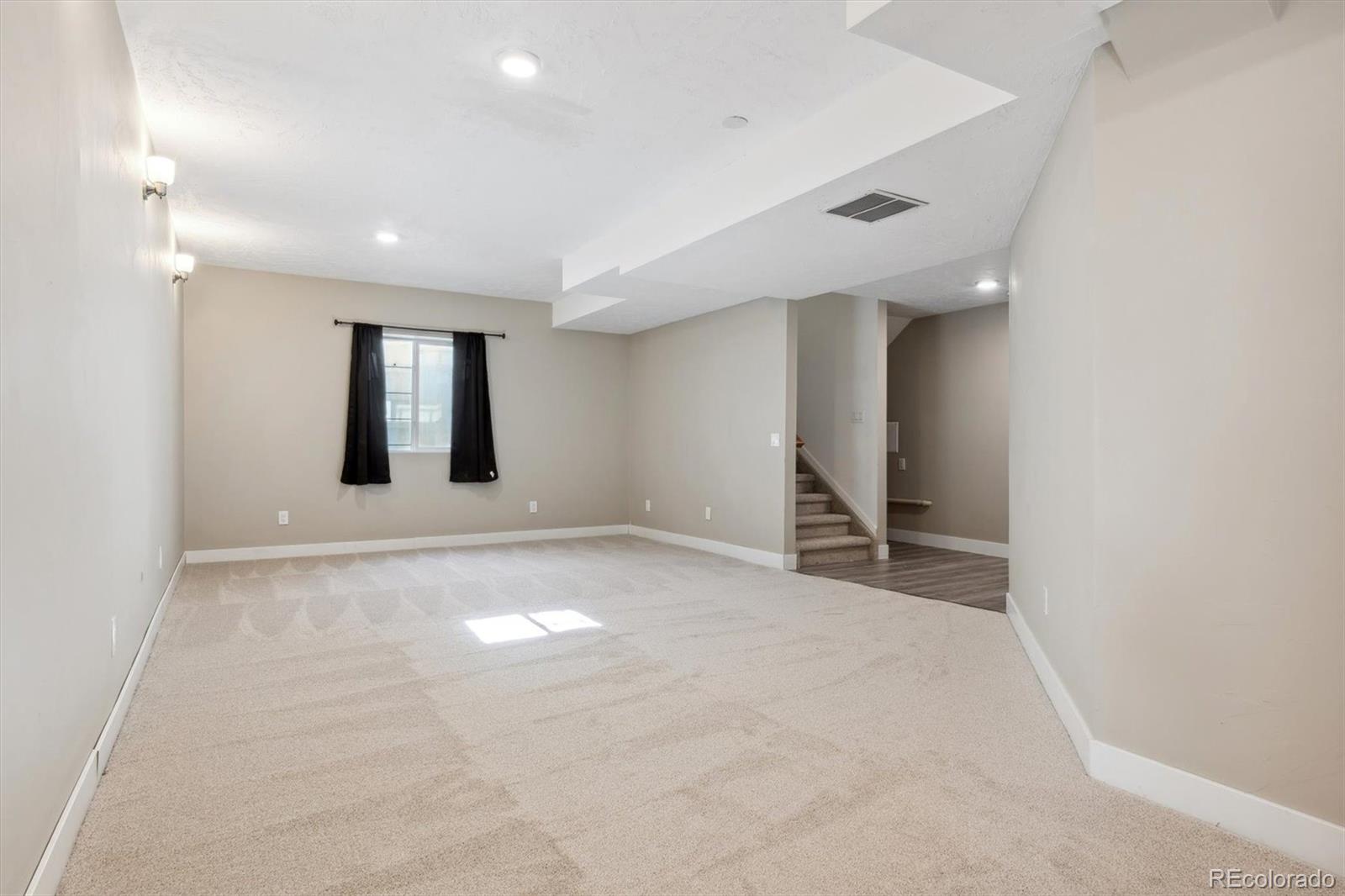 5694 Pinto Valley Street