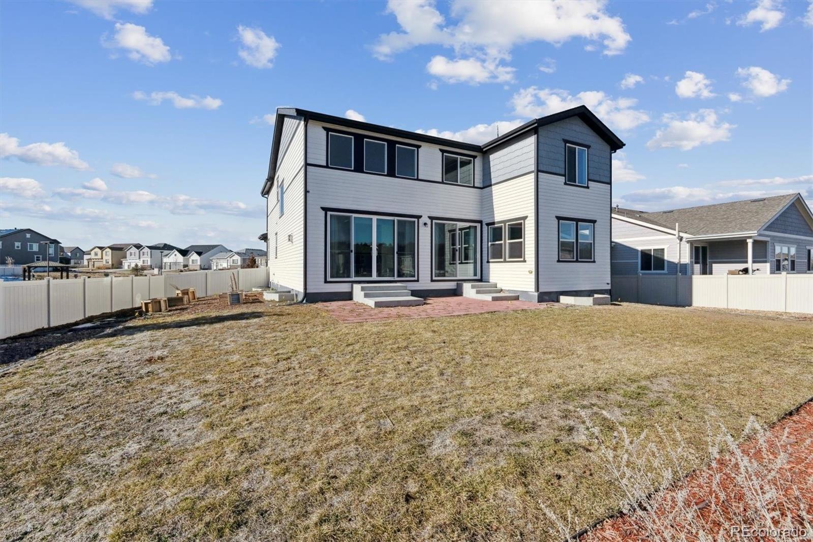 5694 Pinto Valley Street