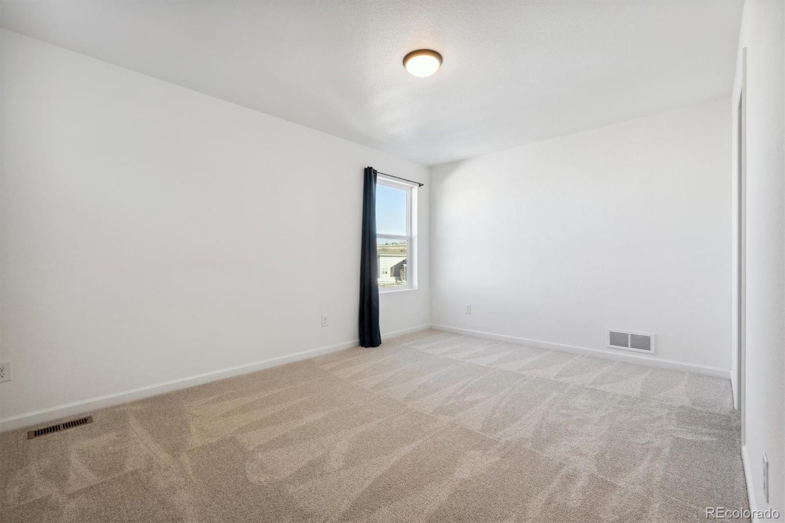 5694 Pinto Valley Street