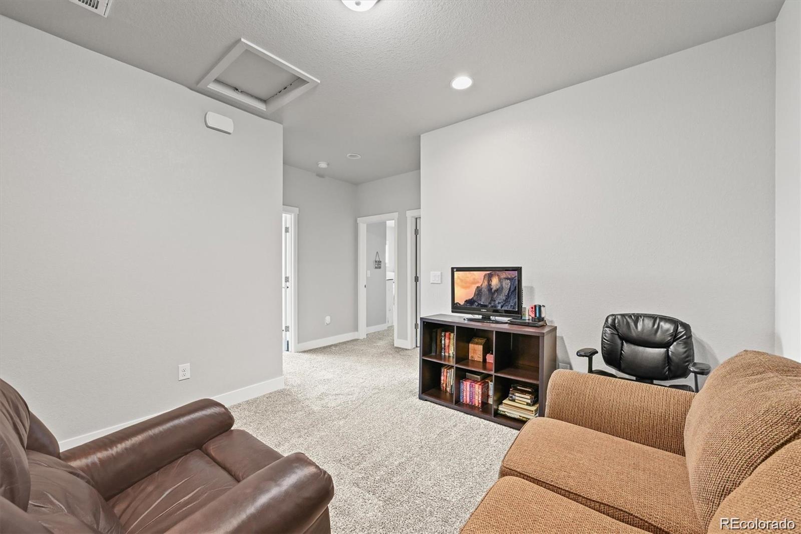 3293 Offbeaten Place