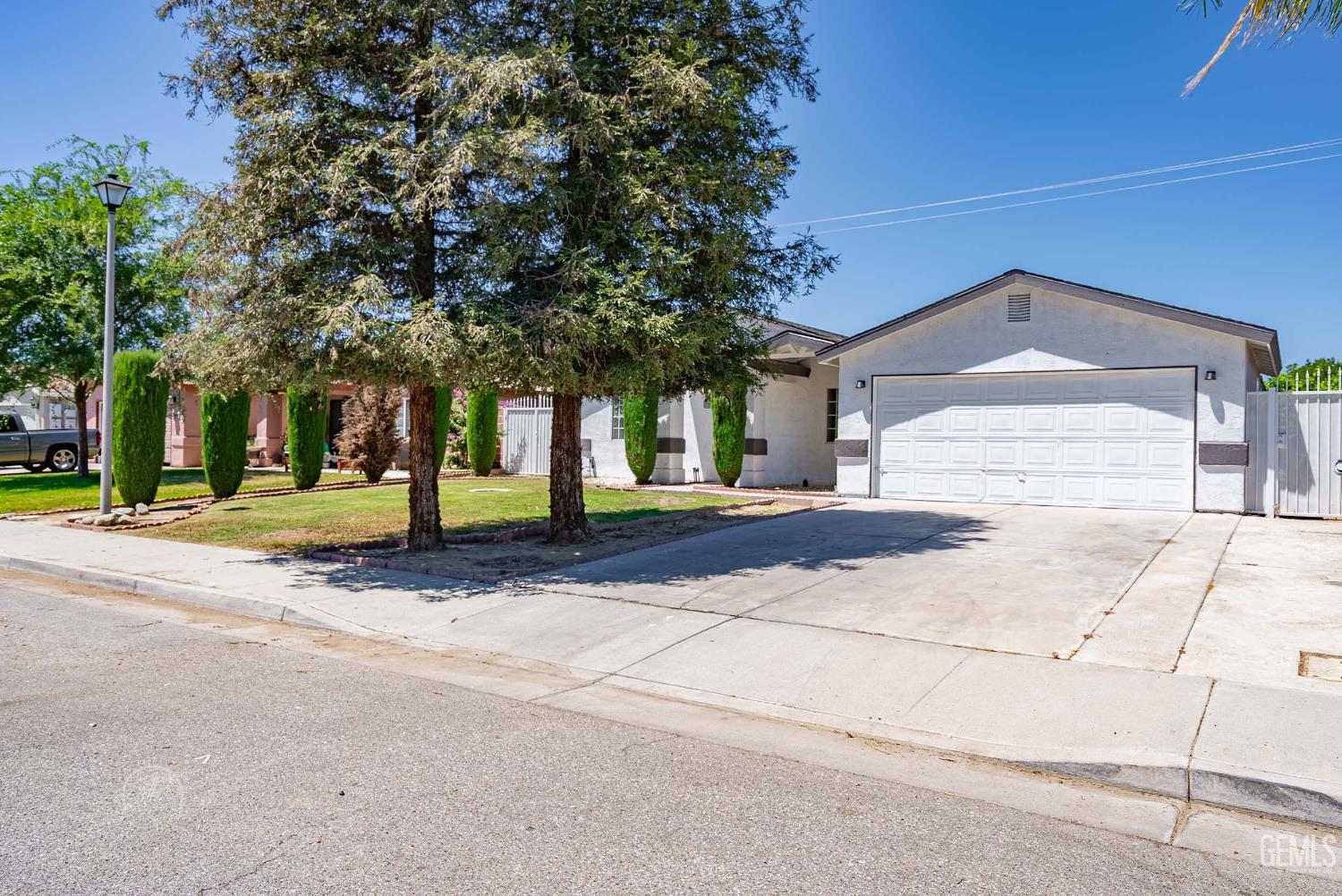 1857 Fern Tree Close