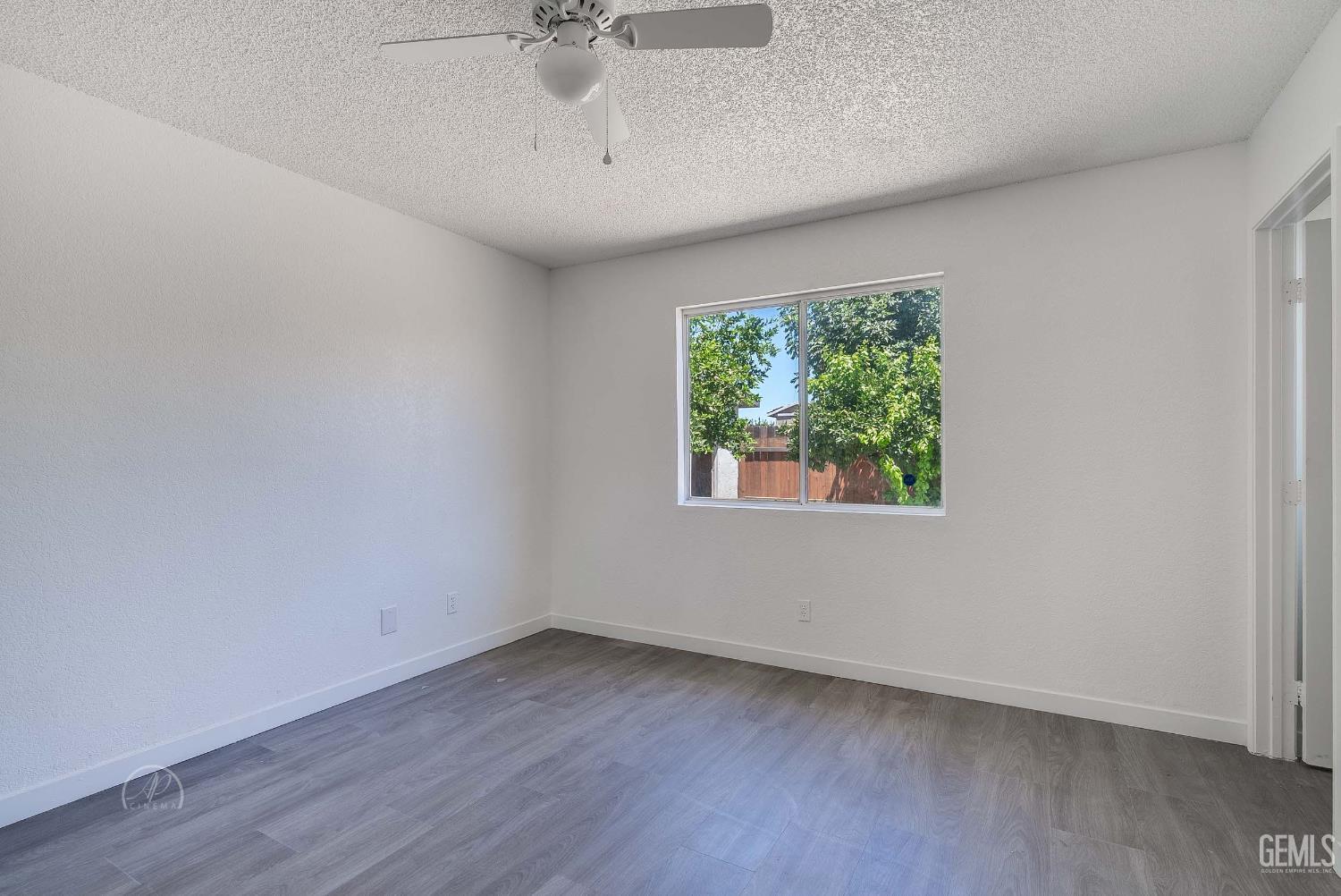 1857 Fern Tree Close