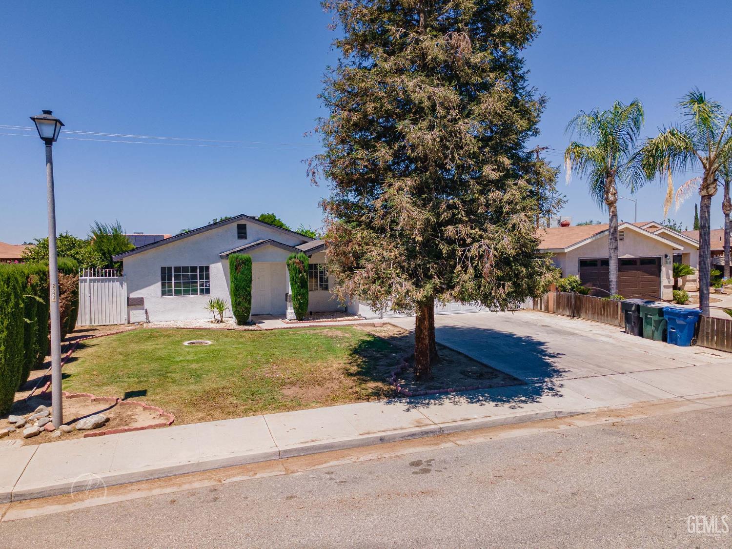 1857 Fern Tree Close