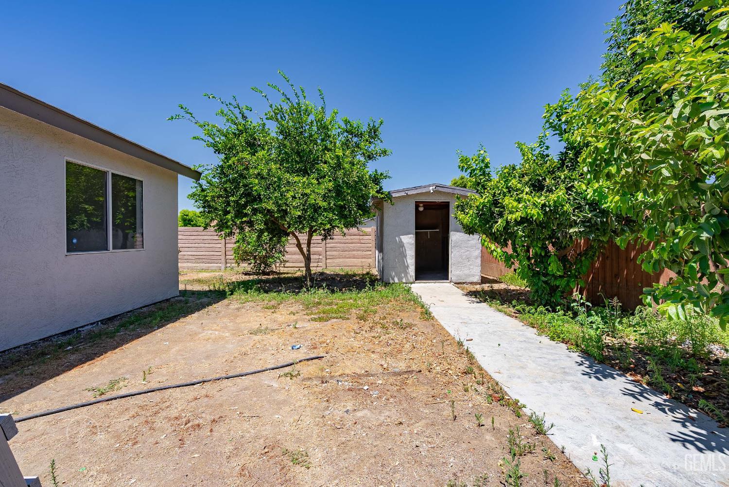 1857 Fern Tree Close