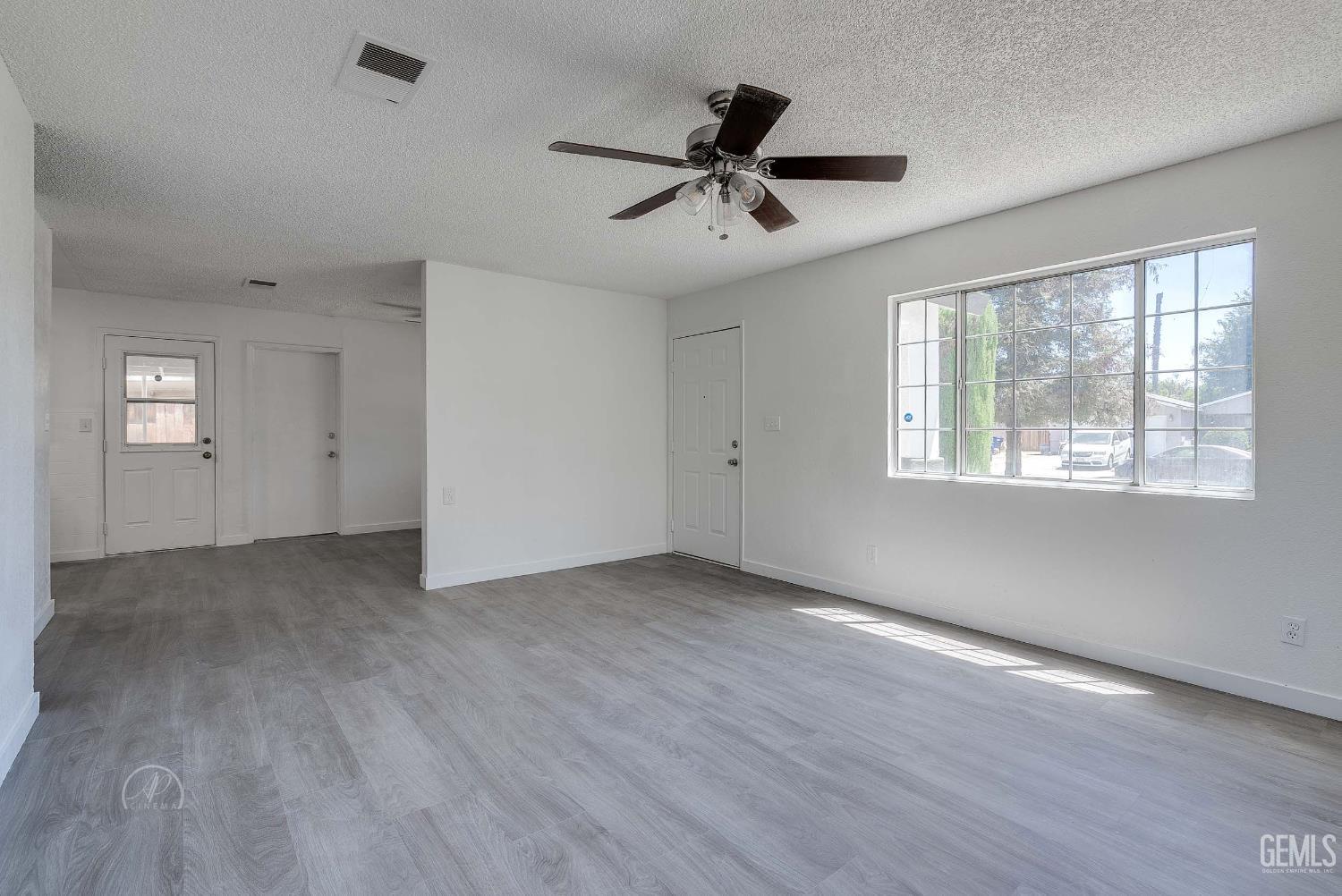 1857 Fern Tree Close