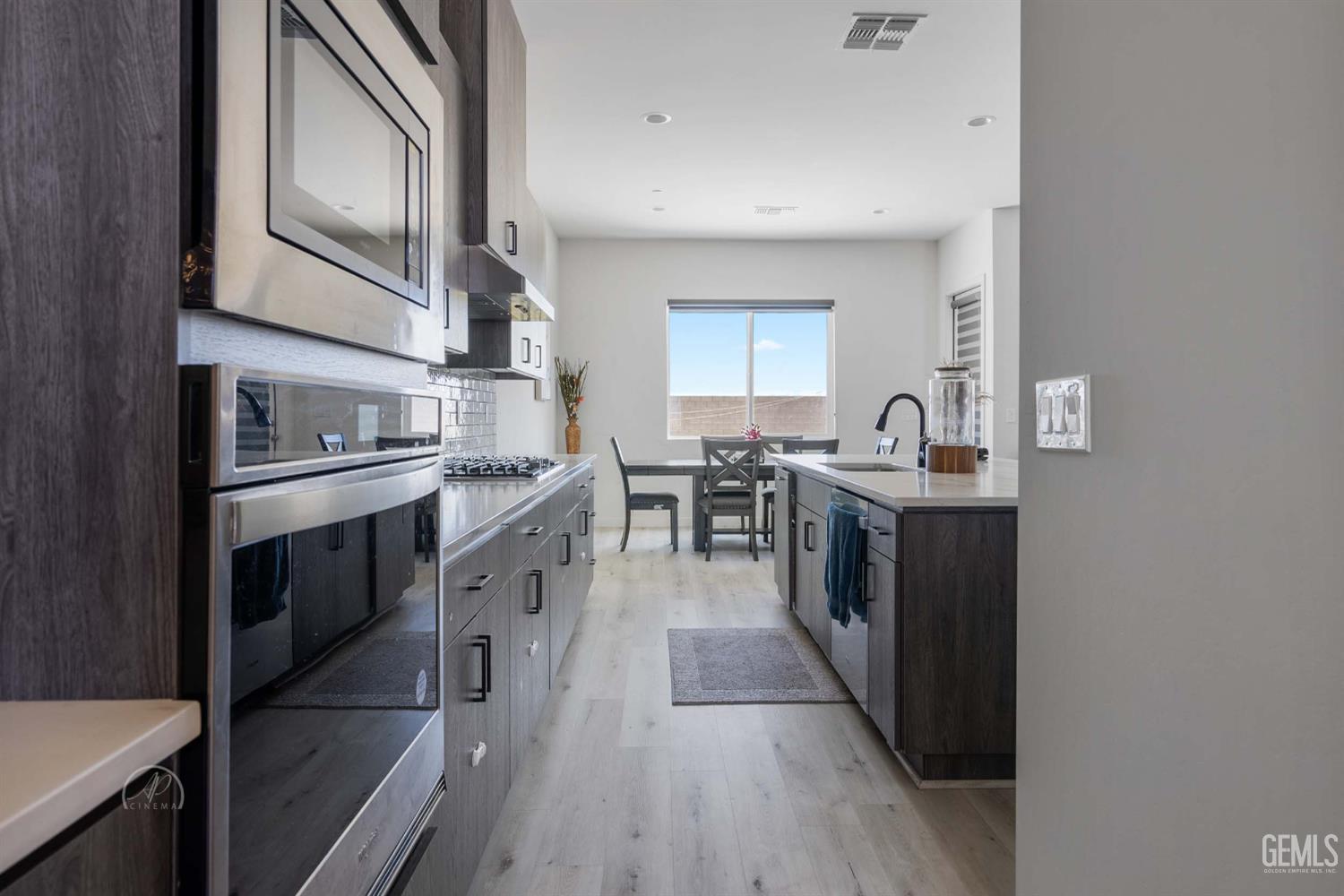 1215 Brookline Lane